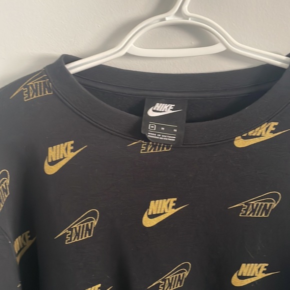Black and gold Nike sweater - Picture 2 of 3
